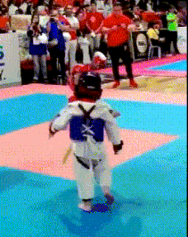 风云视角|搞笑GIF: 得妻如此 夫复何求