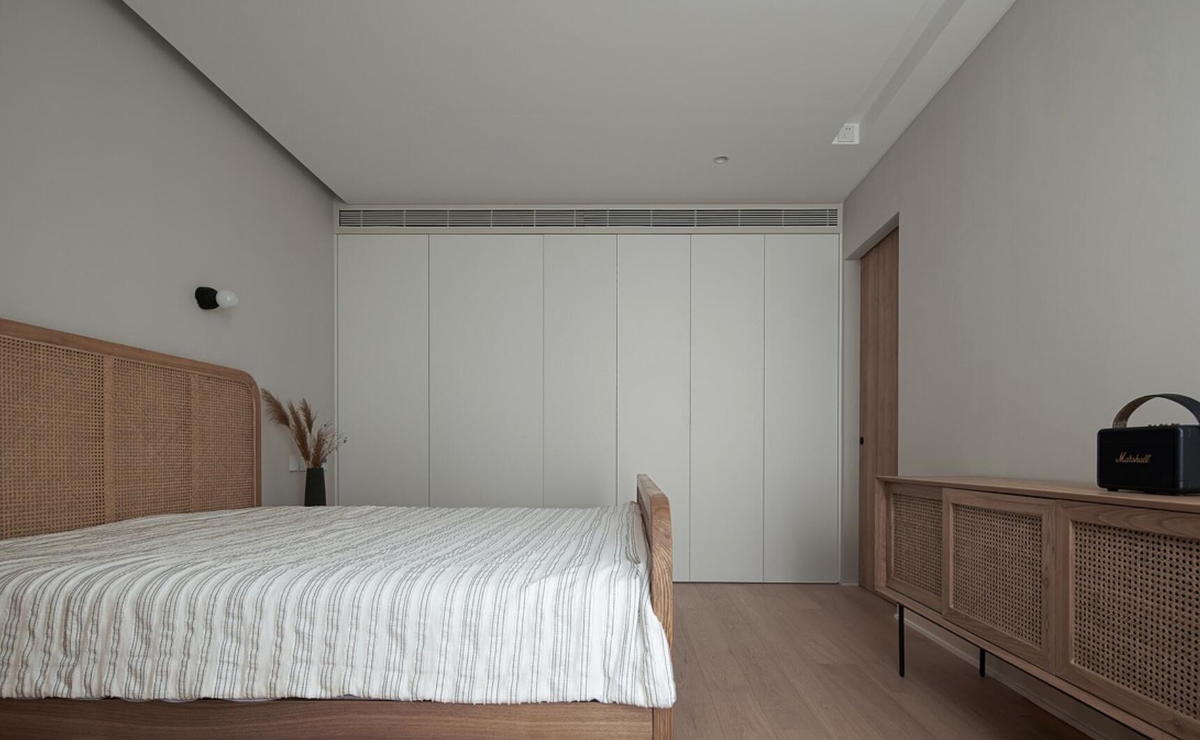 小拾谈装修|最舒适的家并不需要过多的设计，她88㎡新家，一进门就很治愈