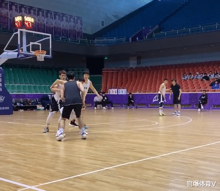 丁彦雨航|丁彦雨航正式复出！参加对抗训练 还能否证明自己