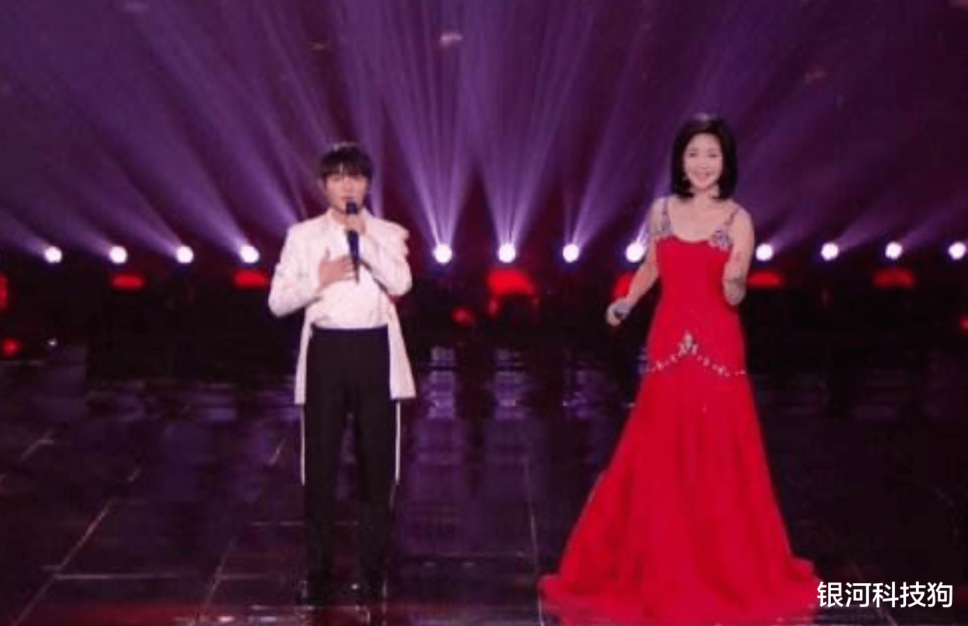 VR|“邓丽君”元旦开唱，采用“灭霸”相同技术，由数字王国提供！