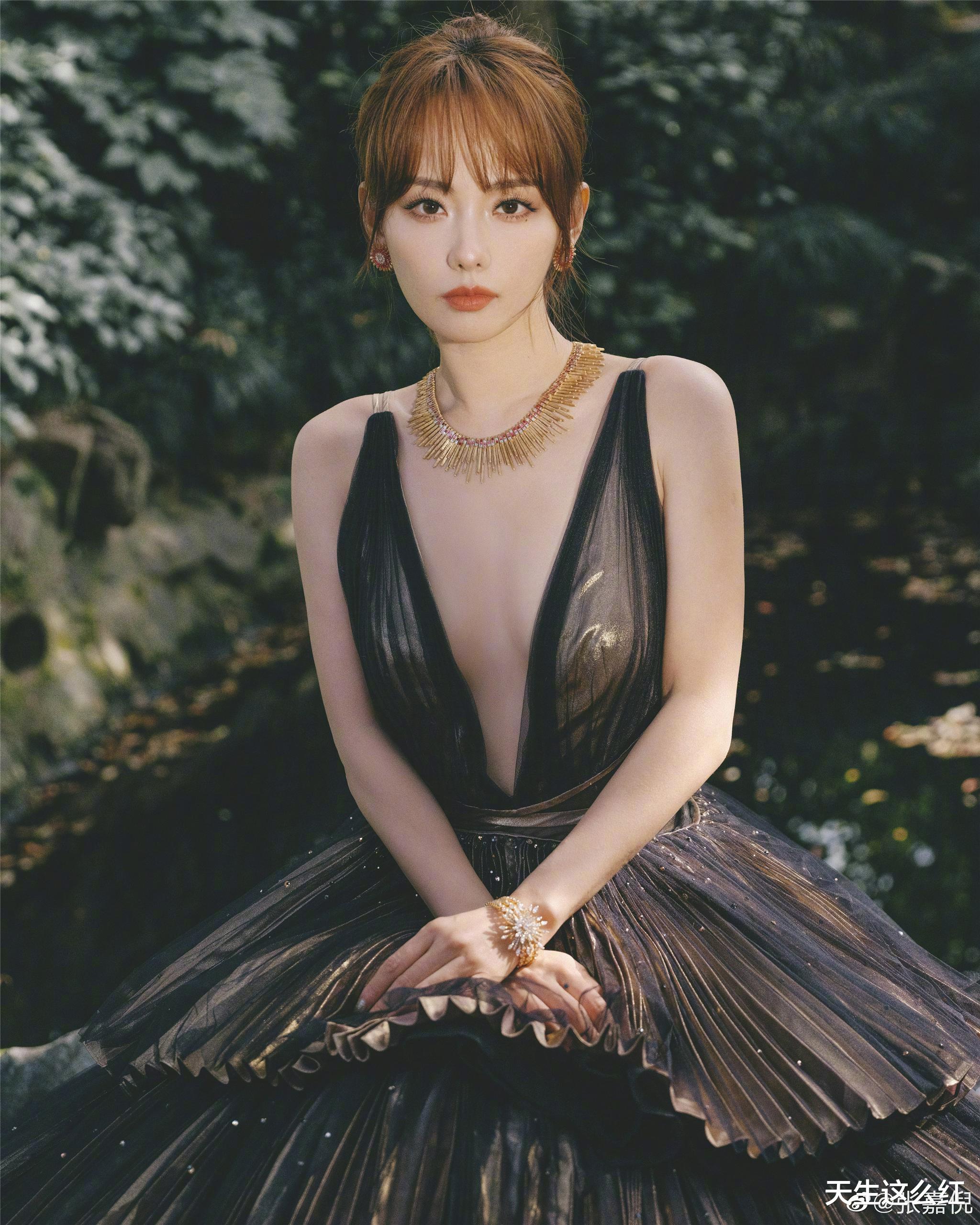 迪丽热巴|来看美女！钟楚曦古典，杨幂慵懒，热巴宫廷风，杨颖希腊神话风