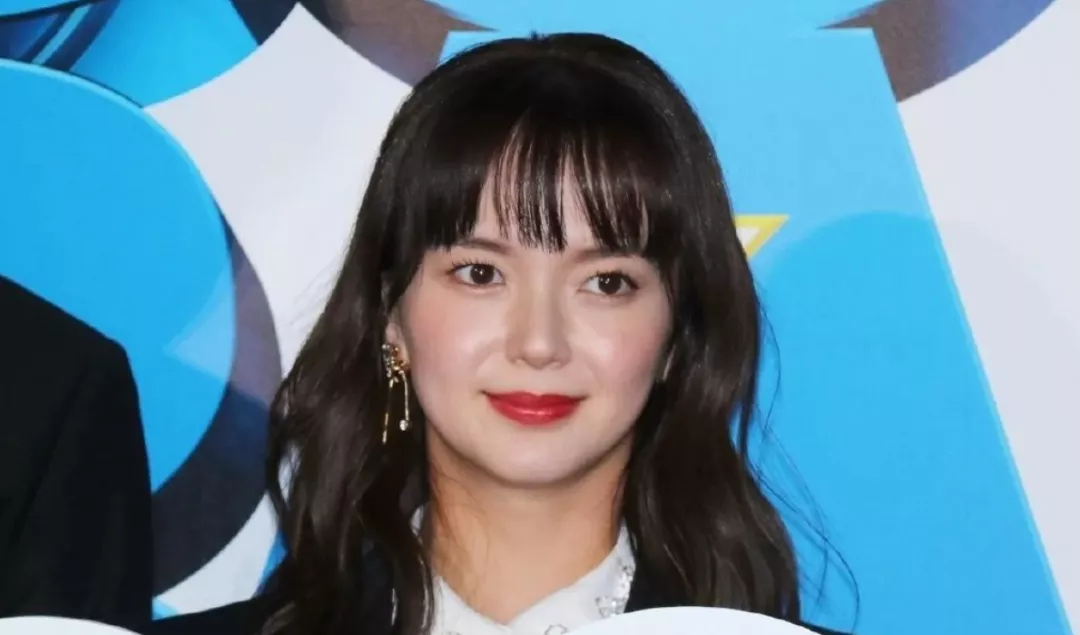 圣诞节|刚生完第一个孩子，她就火速复出了