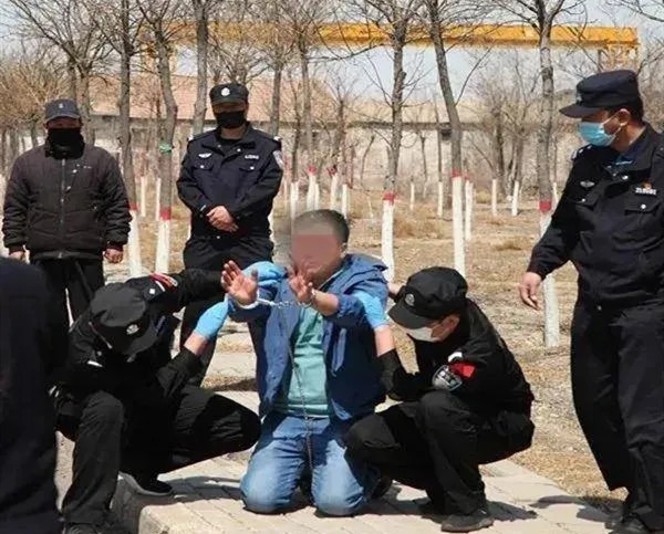 年轻小伙醉酒后与一名女子发生争执，厮打过程中将人杀害