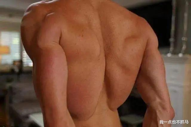 孙艺珍|10年花了「一千万整容」，他成为了「芭比真人男友」！