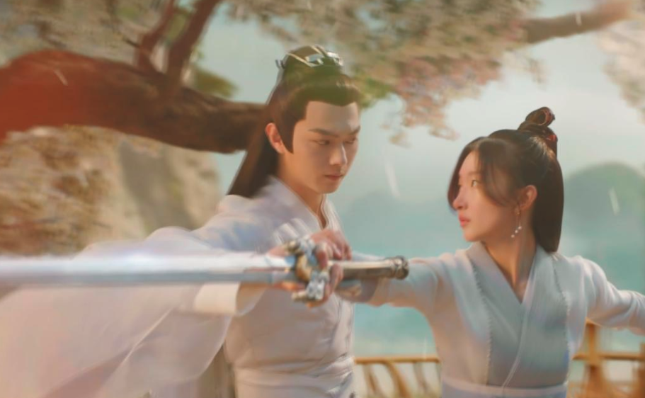 周冬雨|拍摄《有翡》时，周冬雨不想与男主搭档，所以选择了《千古玦尘》