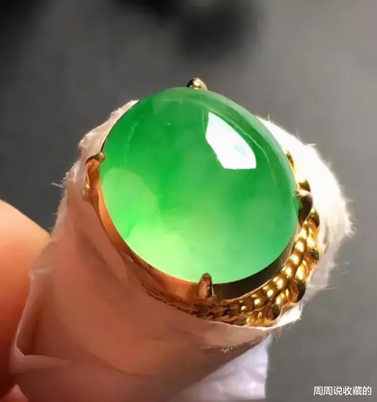 翡翠|翡翠的绿色你了解多少?哪一种绿色的翡翠更贵?