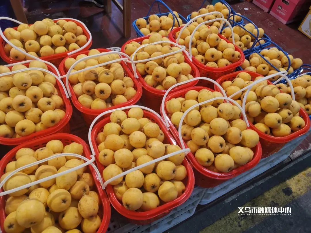 义乌快报 口感超丰富!曾经的天价水果,如今价格直线跌落!