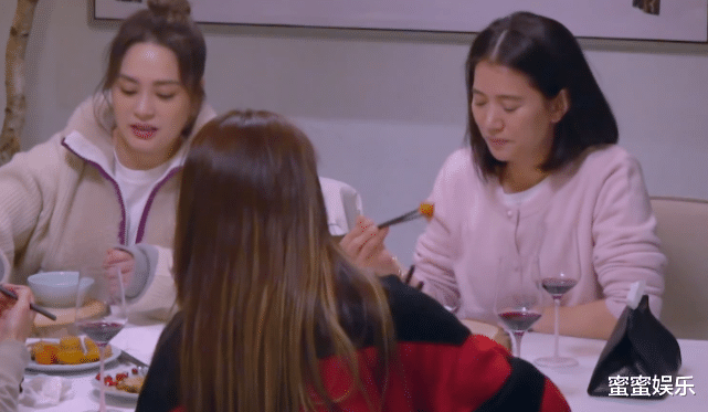 阿娇|一锅咖喱鸡肉，袁咏仪阿娇让人看到了香港艺人的节俭朴实