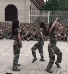 时尚炫点 “和女友谈了3年,见到她闺蜜后,才觉得爱错人了咋办?”