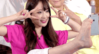 |“带女朋友出来钓鱼，但我根本不能集中精神”啊哈哈估计今天一无所获~