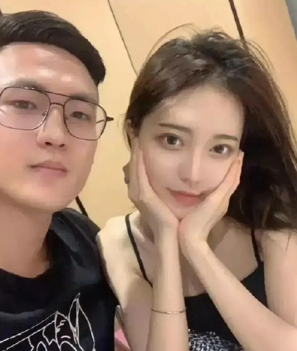 哈利·波特|项思醒事件最新后续：张科峰开直播回应海王事件，已和富二代和解