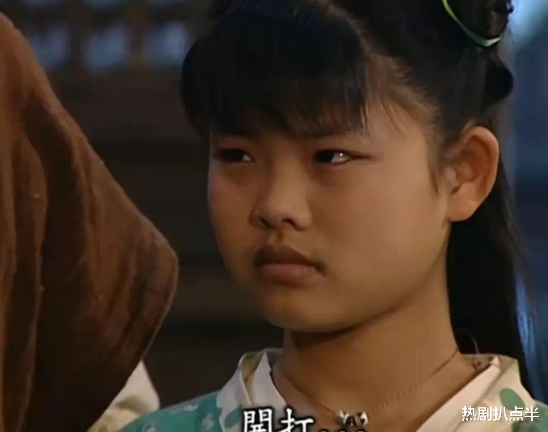 袁姗姗|什么叫一张嘴毁了整张脸？袁姗姗香肠嘴好出戏，颖儿唇歪好别扭