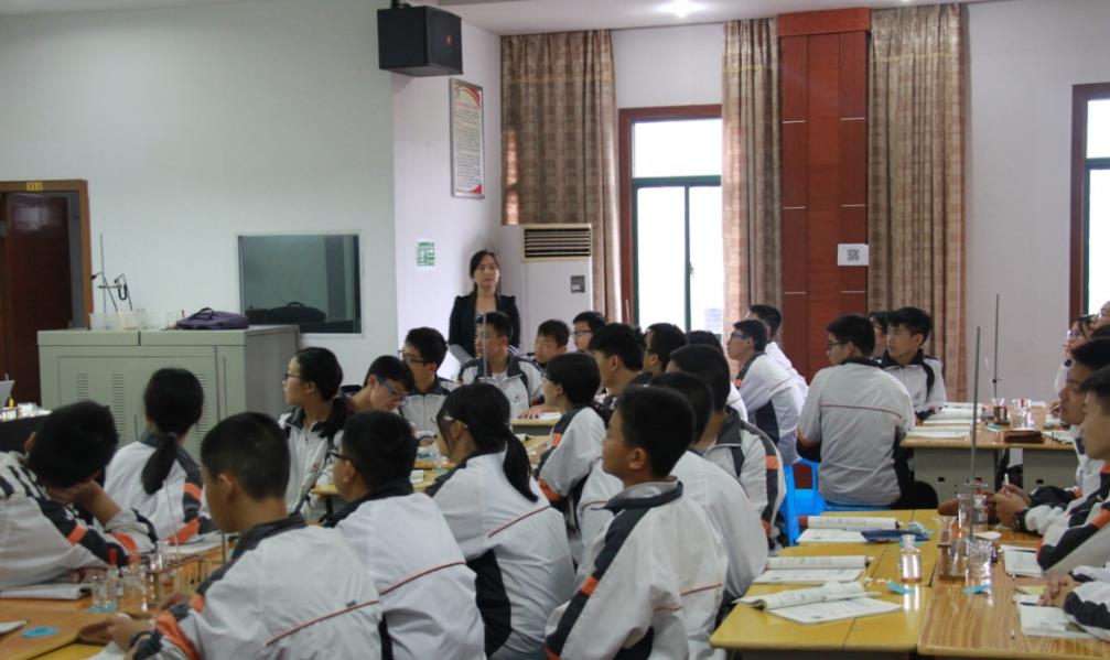 教师|教师想要拿到8000退休金，需满足3个要求，师范生需了解