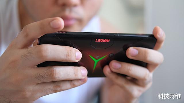 联想|从4199元跌至2299元,12GB+256GB+90W闪充,无奈依旧被冷落