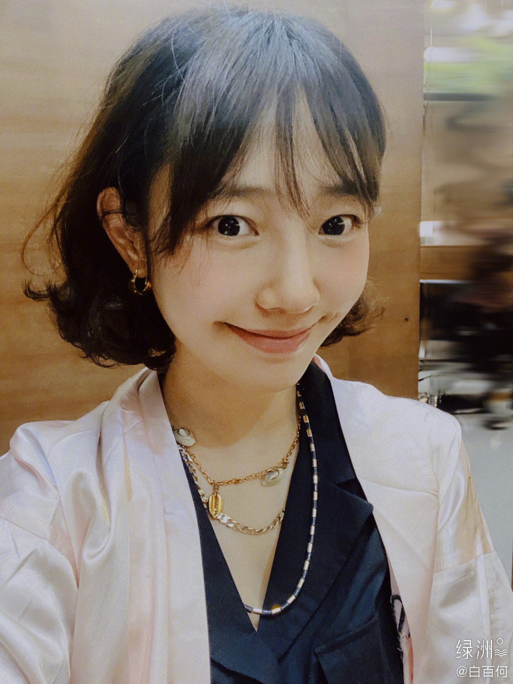 白百何|陈羽凡离婚6年，白百何路边挺浑圆孕肚被曝光！