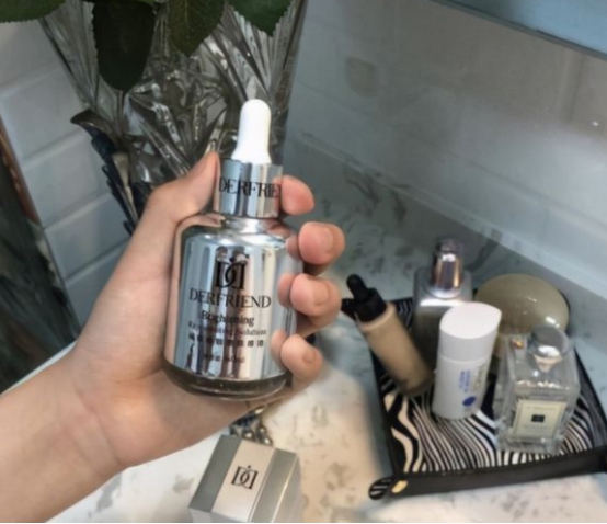 觅颜时尚馆|抗老必备精华液推荐：这些精华液有效让肌肤丰弹紧实、韧美如初