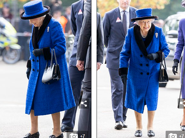 全球时尚风行 谁说英国女王离不开拐杖了？这次丢掉拐杖亮相，一身皇家蓝太好看
