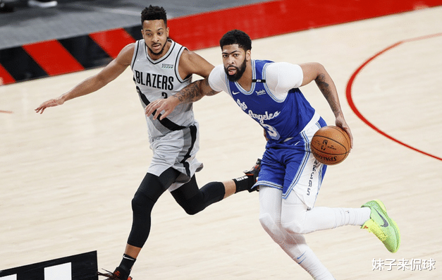 安東尼·戴維斯|4分9籃板6犯！沃格爾還能忍，庫茲馬很迷糊，濃眉打中鋒太無敵