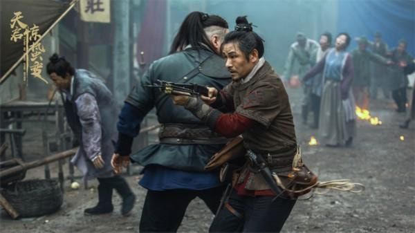 杨幂|网大版《釜山行》上线，剧情槽点多口碑不佳，“刘德华”也带不动