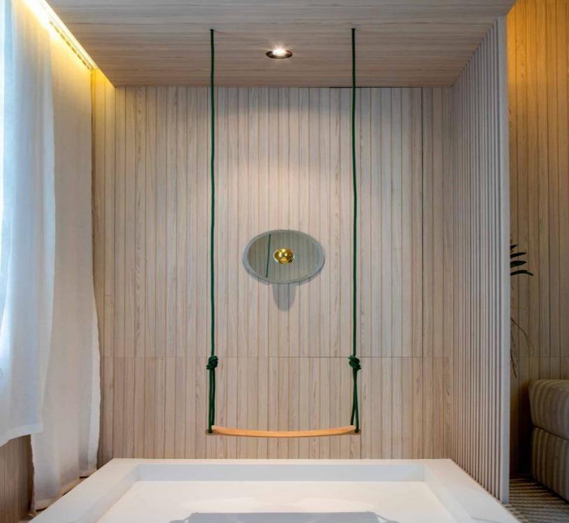 |换成是我，开发商装的阳台门必须拆！换成木格栅，空间显大不小气