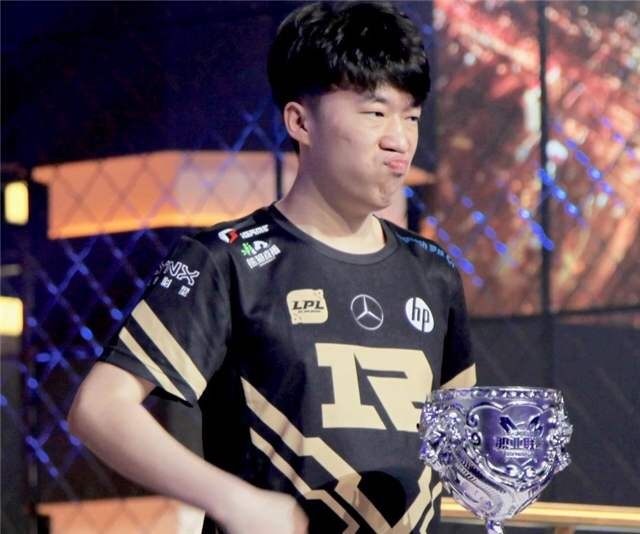 cryin|RNG最大短板，Cryin卢锡安打铂金局3-13，三板斧去打季后赛？