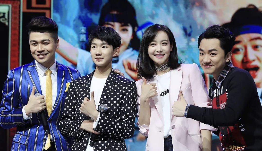 沈腾|有种“整容”叫王牌家族开播,关晓彤美得冒泡,沈腾胖得完全变样