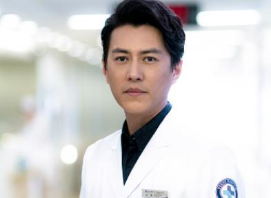 靳东|公公是张丰毅，婆婆是吕丽萍，出道5年不温不火，却被靳东1次带红