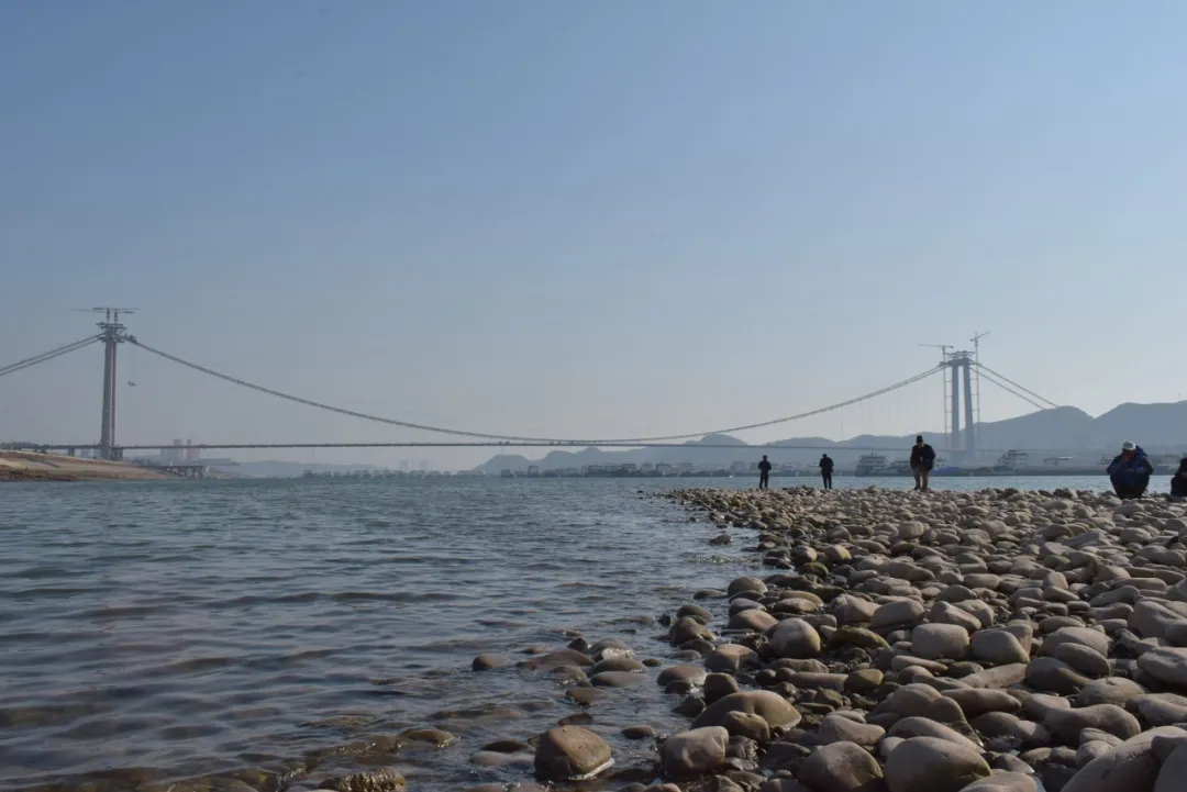 纪晓岚财经 伍家岗长江大桥合龙，这里将是下一个收割流量的桥头堡