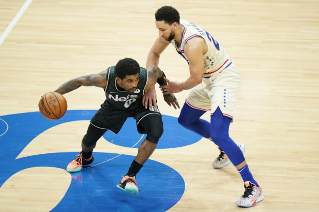 西蒙斯 事情要闹大？欧文和西蒙斯事件会影响劳资谈判？