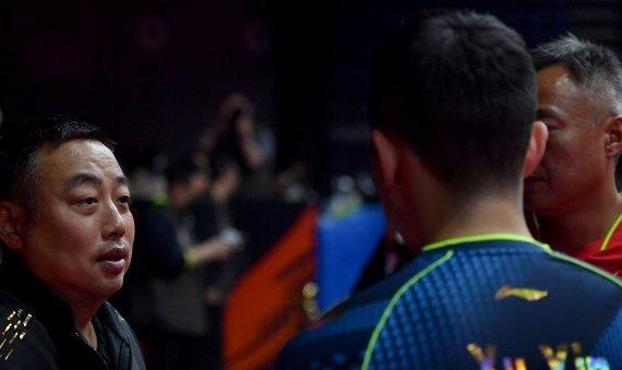 刘国梁|好消息！国乒WTT赛2张单打门票出炉，刘国梁鼓励樊振东要像战狼