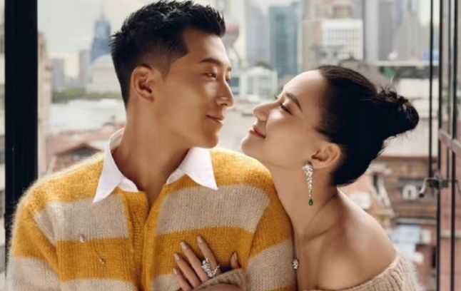 窦骁|窦骁携何超莲合体有夫妻相，男方裤子太紧疑发福，女方干练秀美腿