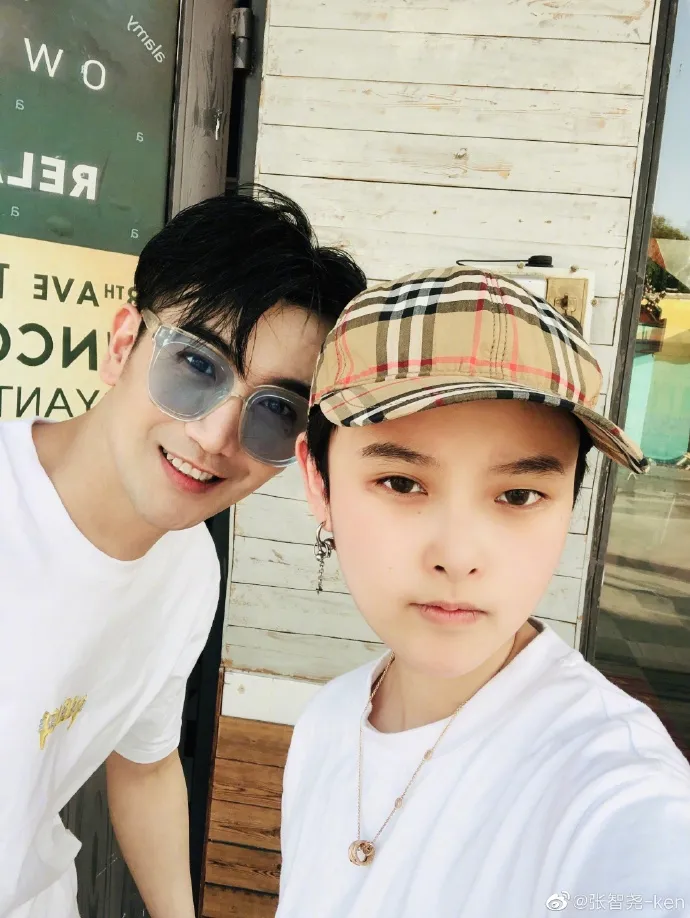 张智尧|被称“香港最美男神”，隐藏富豪身份在娱乐圈打工23年：拍戏就是为了玩