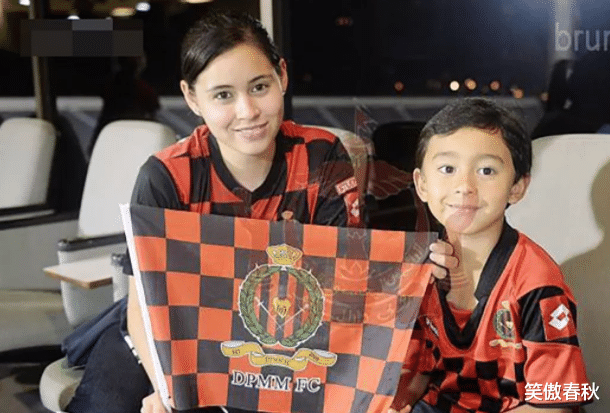 笑傲春秋 她17岁头顶黄金王冠，戴22个金镯嫁文莱王储，生4子被宠出幸福肥