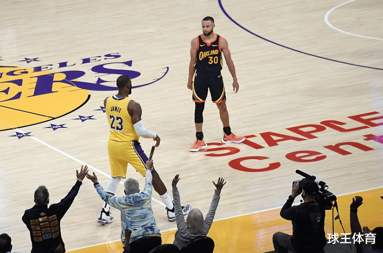 C罗|560万+0误判!湖人勇士附加赛比总决赛还劲爆,NBA女记者曝内幕