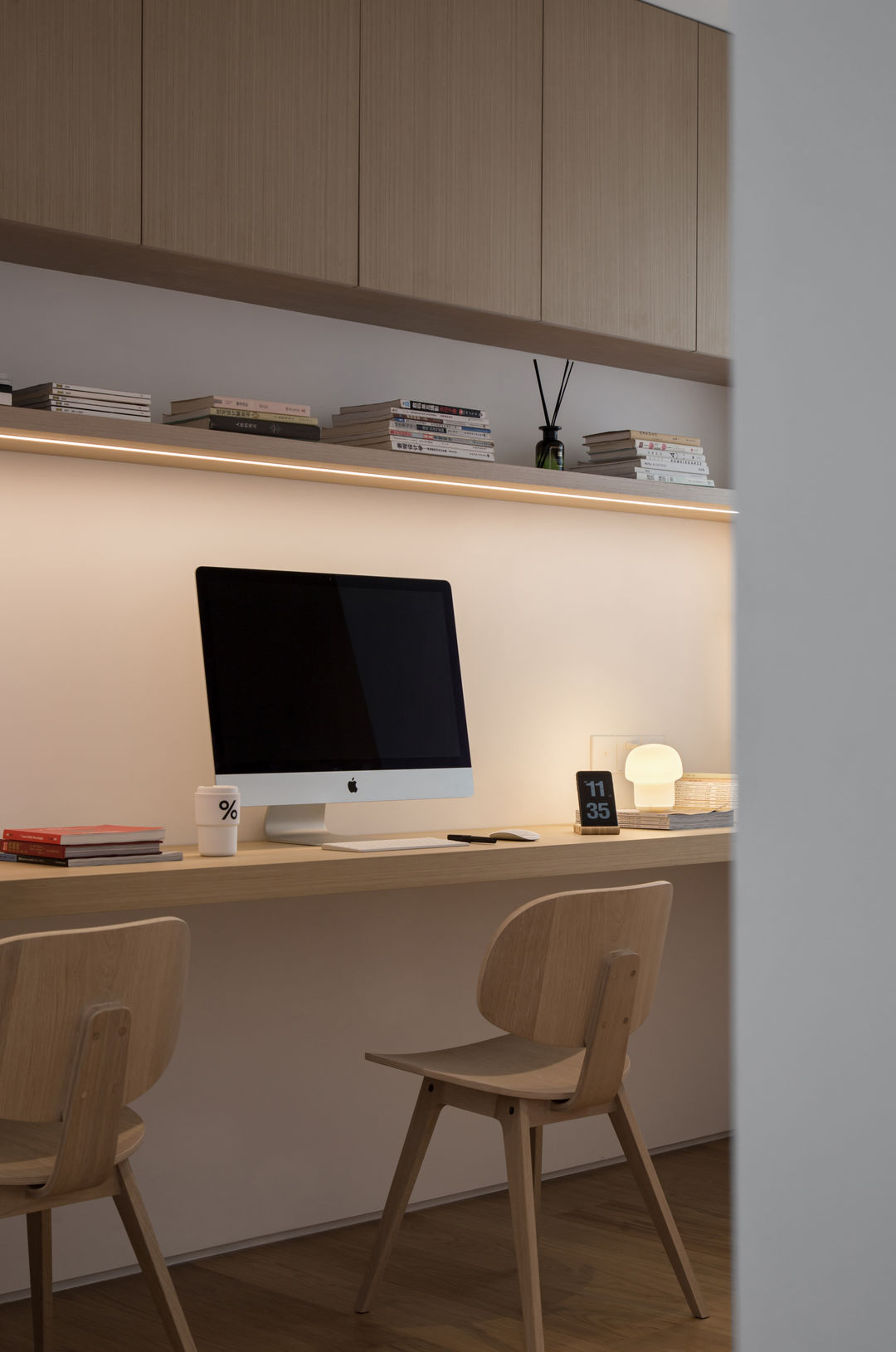 |夫妻的70㎡极简2室，空间布局太巧妙了，纯白空间一尘不染，佩服