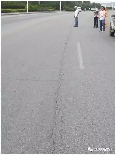 阳光分享鸿鹄志 路面工程病害形式，以及施工质量管理控制要点?