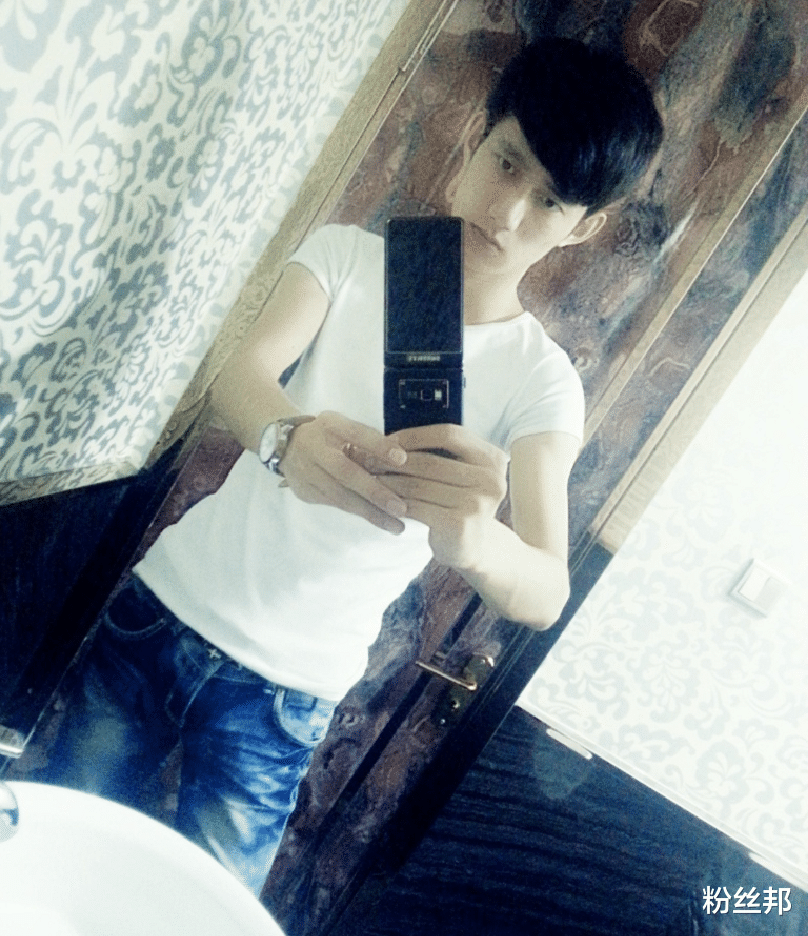 好家伙|直播超过10年的YY主播，各自都“功成名就”，唯独赵小磊一事无成