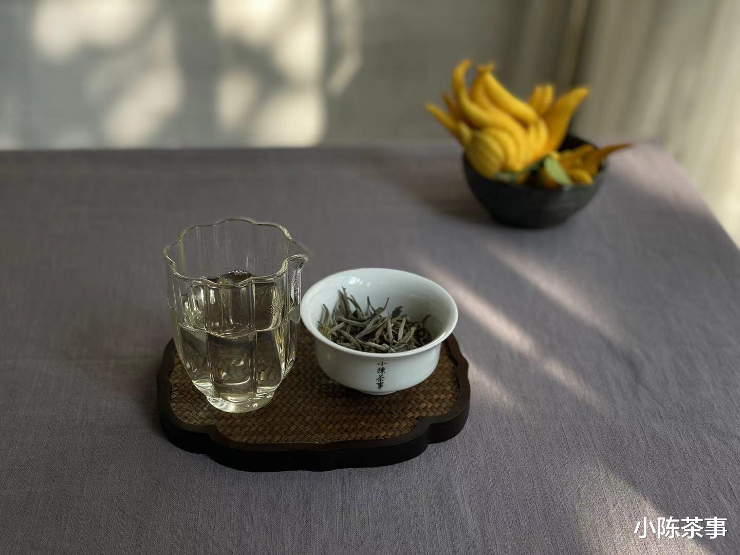 小陈茶事 茶掌柜的卖茶套路，这4个劣质白茶才用的招数，老茶客一眼看穿