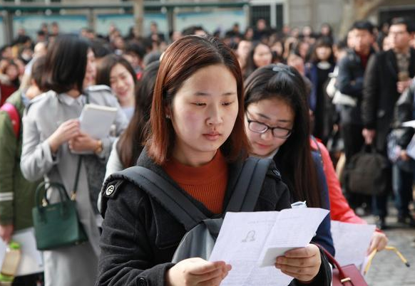 安妈育儿日|比较吃香“公务员岗位”排名，公检法无缘前三，榜首竞争激烈