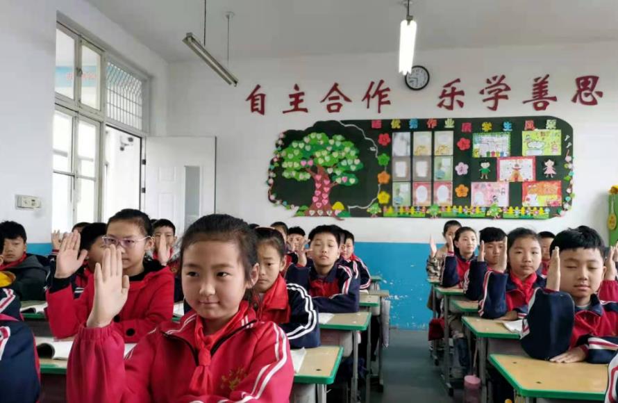 吴洪娜聊说育儿|教育部新通知，中小学可能要“民转公”？私立老师将何去何从