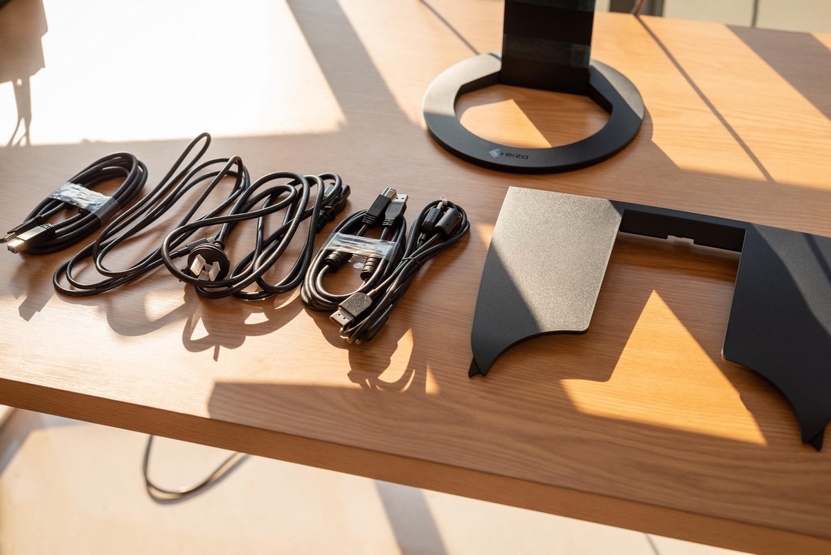 显示器|艺卓首款超宽屏显示器 FlexScan EV3895