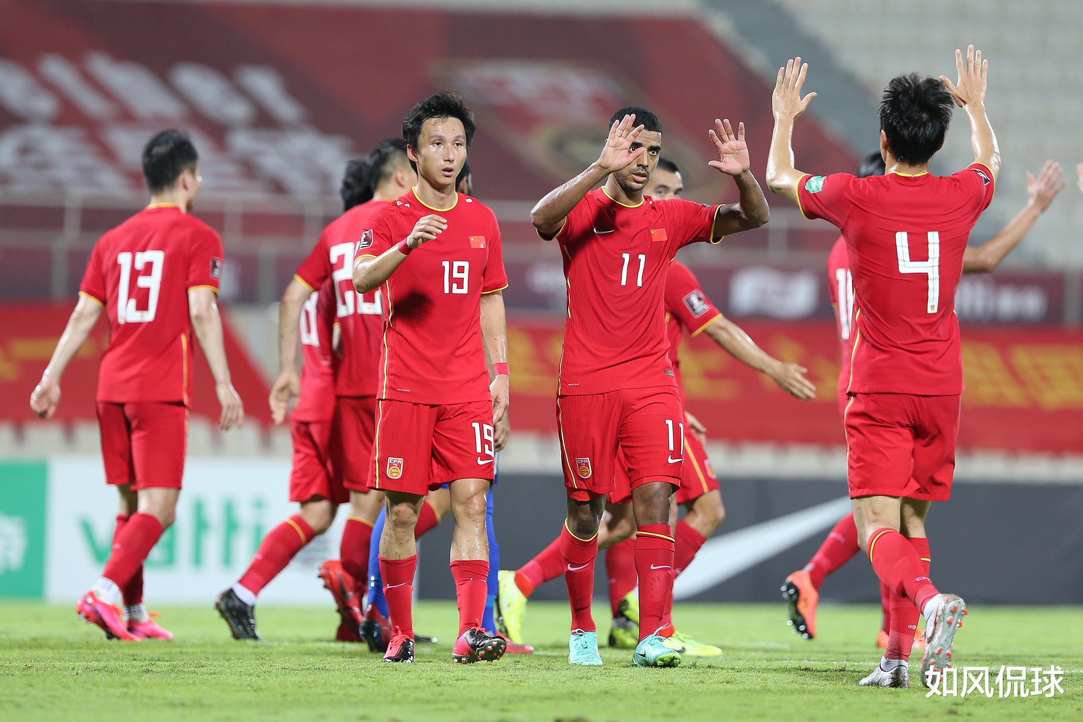 国足|27-2！国足踢疯了，冲4大纪录，李铁目标13分+榜首，最新形势出炉