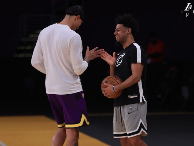 湖人队|挖槽!总冠军概率为0!俩球员申请加入湖人!