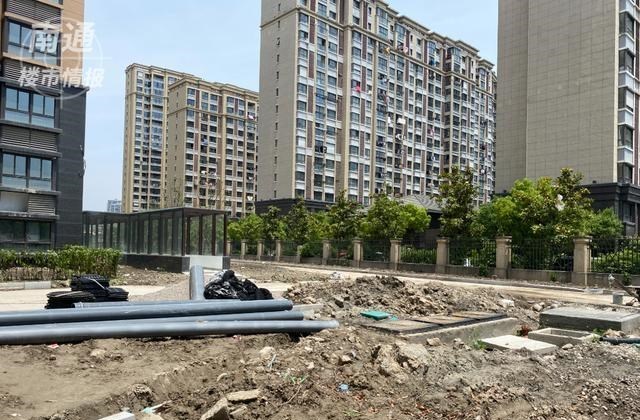 说学习大实话 楼梯反人类、消防栓堵门...南通这个小区还没交付，业主先崩溃了