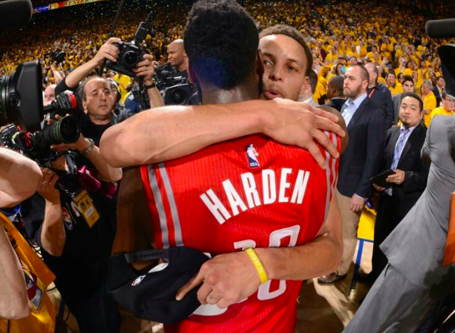 斯蒂芬·库里|库里：曾拒绝哈登一对一斗牛邀请，我给出拒绝理由让哈登很无语