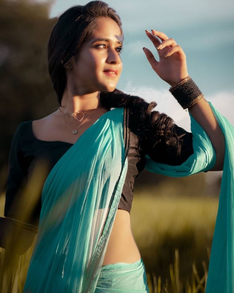 盖尔·克里希|美丽女星：Sunaina