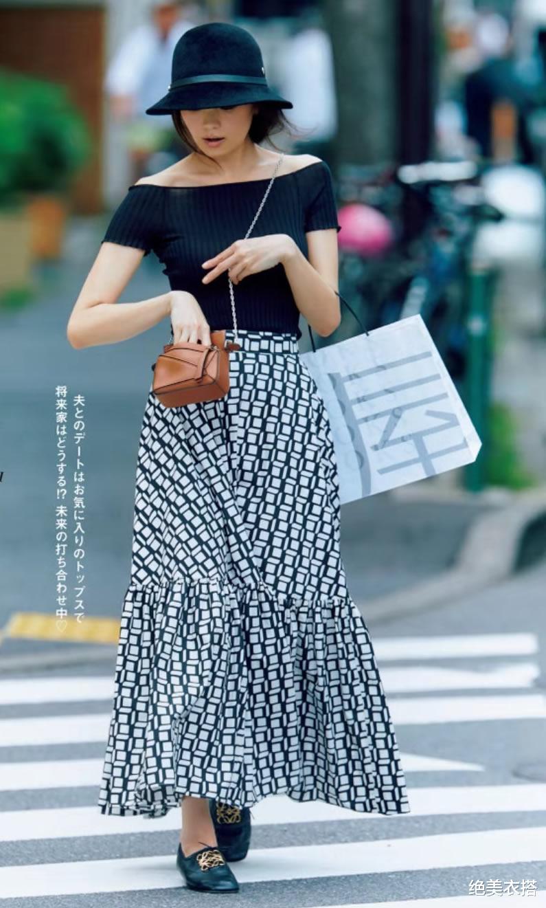 穿衣搭配|拿什么拯救,夏日的“穿搭疲劳”?11套搭配、2个方法,请借鉴