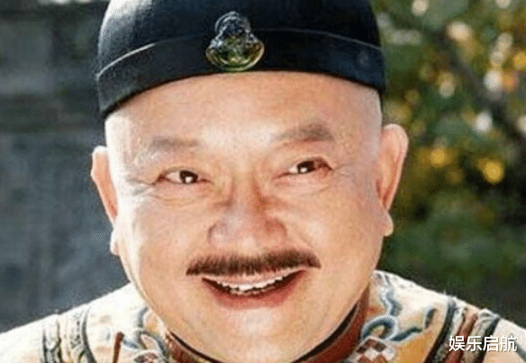 王刚|王刚网恋爱上小20岁的教授，两人奉子成婚，60多岁喜得大胖儿子！