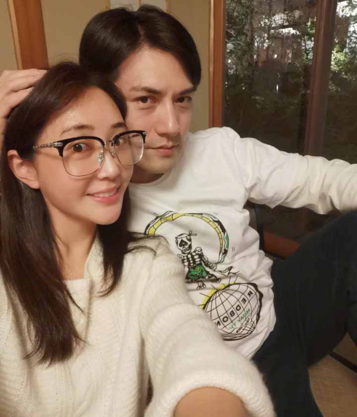 严屹宽|严屹宽那么帅，为什么不火？他与老婆，男神与迷妹之间的浪漫相遇