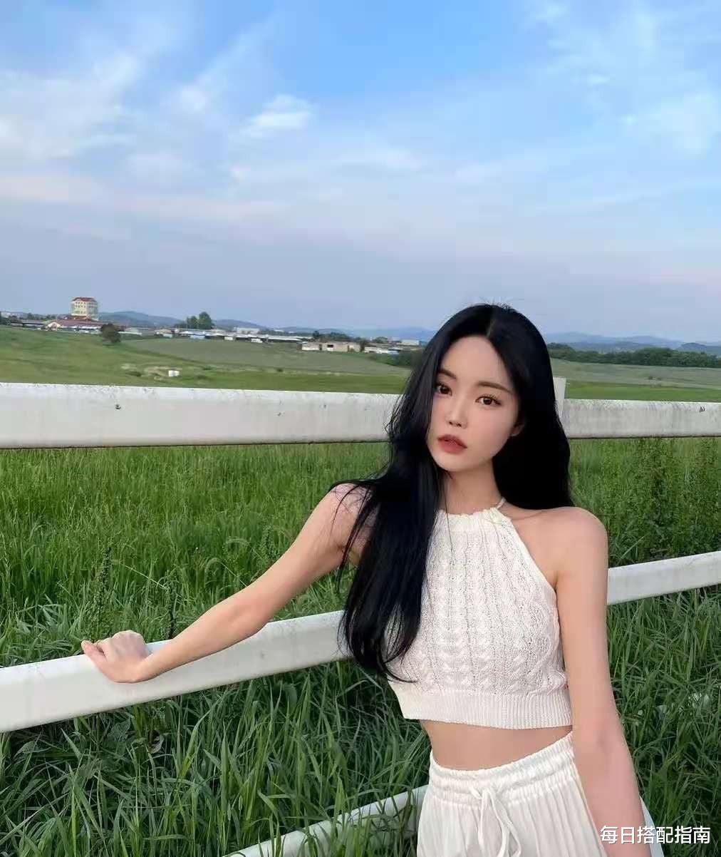 每日搭配指南|显高显瘦的“阔腿裤”，学会这样来搭配上衣，更显气质